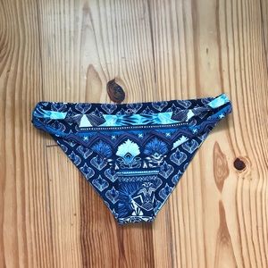 ⚡️⚡️Roxy moderate coverage bottoms